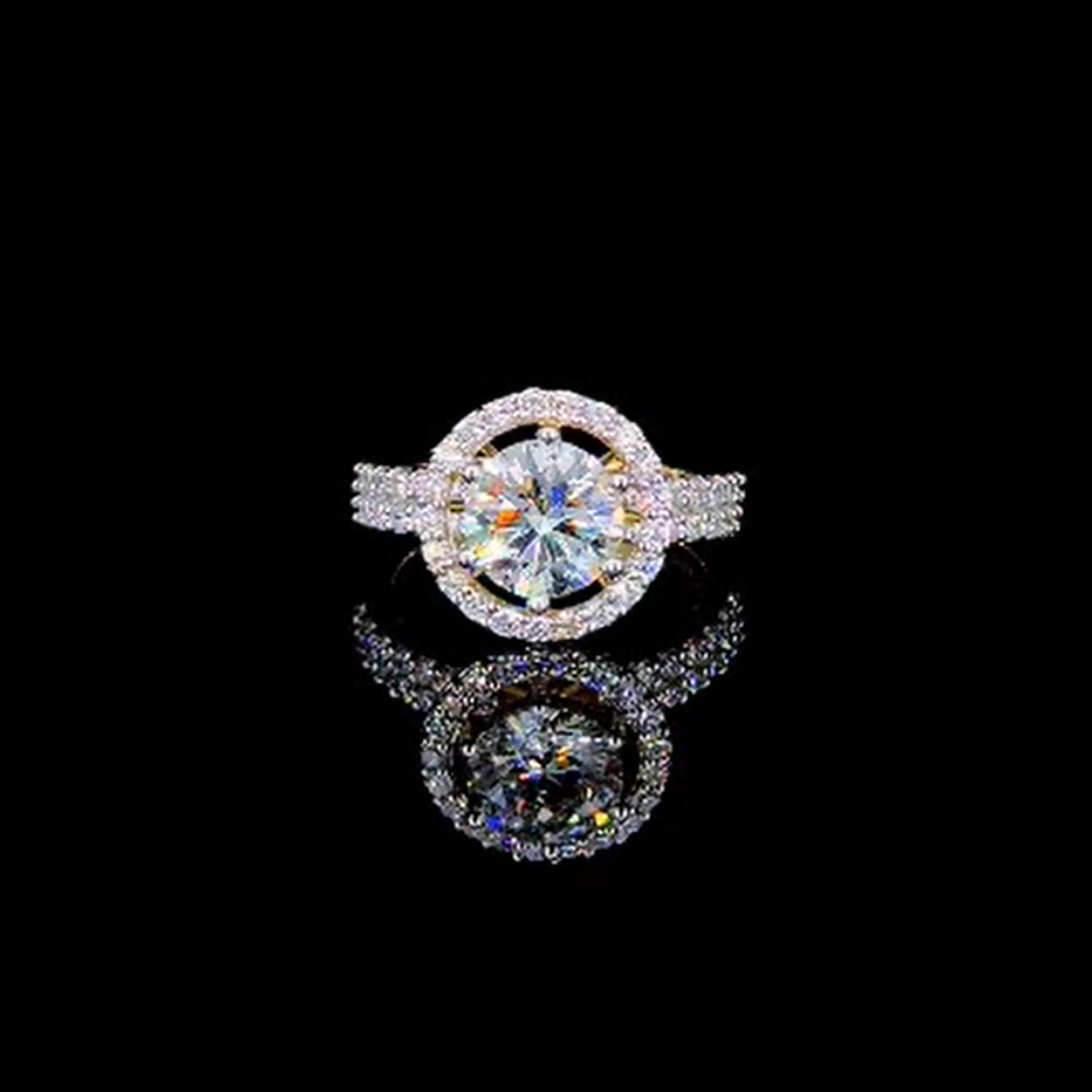 Diamond engagement ring