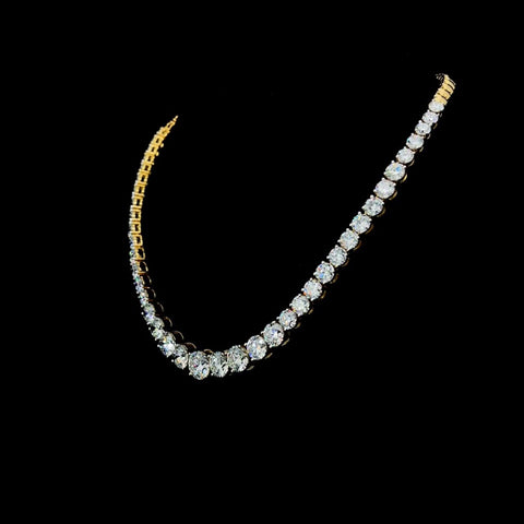 Single line diamond necklace