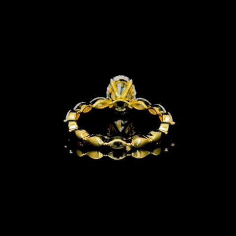 Oval diamond engagement ring