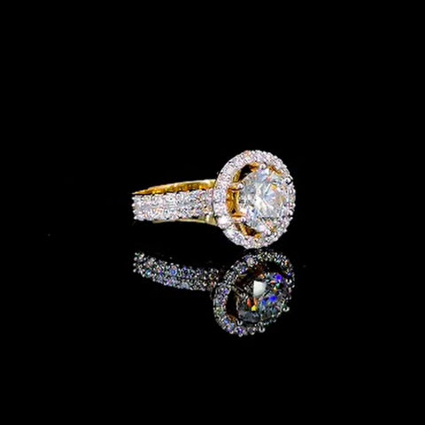 Diamond engagement ring